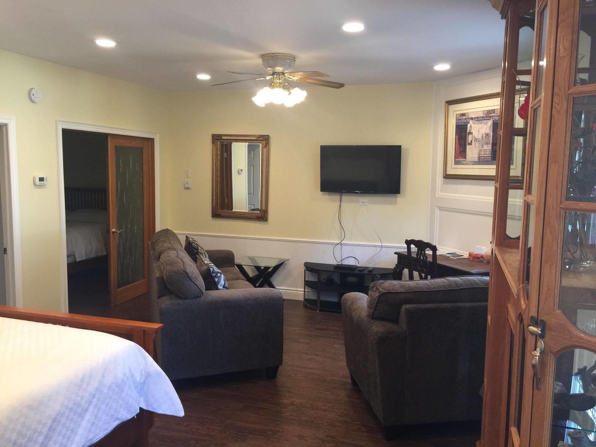 Grey Rose Suites Hanover Esterno foto