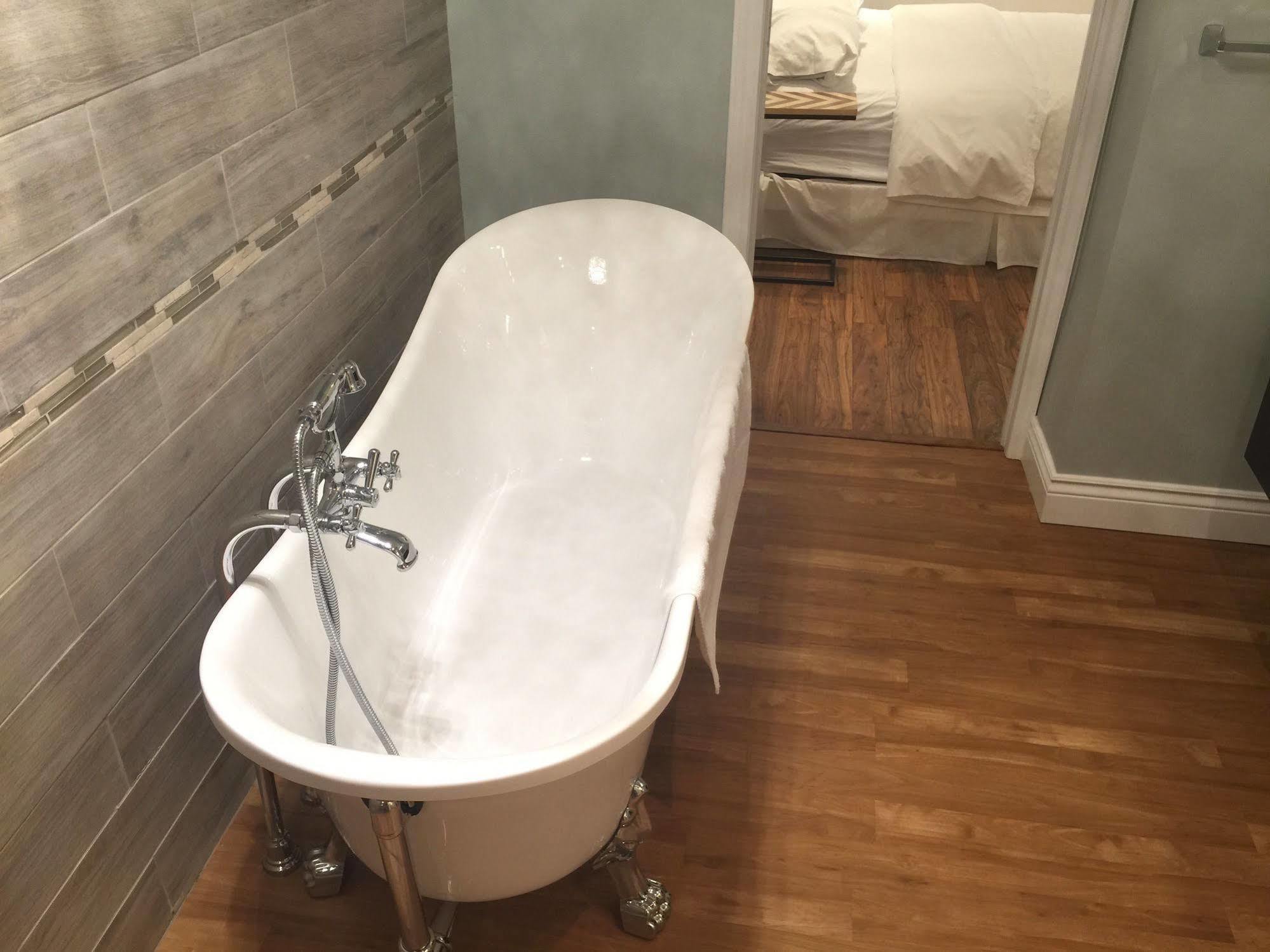Grey Rose Suites Hanover Esterno foto