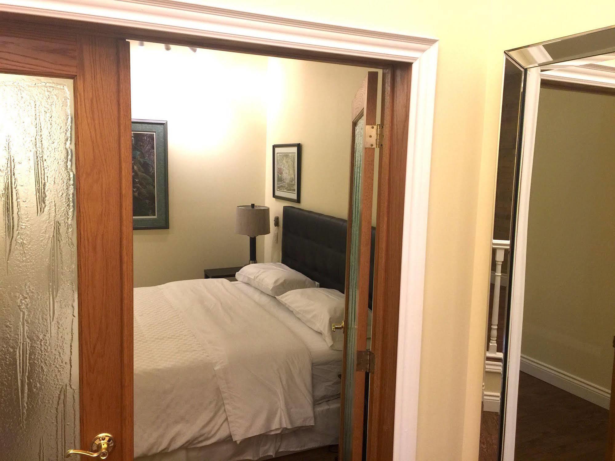 Grey Rose Suites Hanover Esterno foto